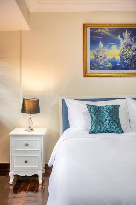 At Nana-5Bed, City Center, Nana Bts, Mbk, Central World, Siam Bangkok Exteriör bild