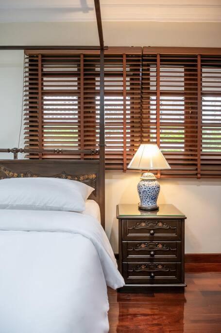 At Nana-5Bed, City Center, Nana Bts, Mbk, Central World, Siam Bangkok Exteriör bild