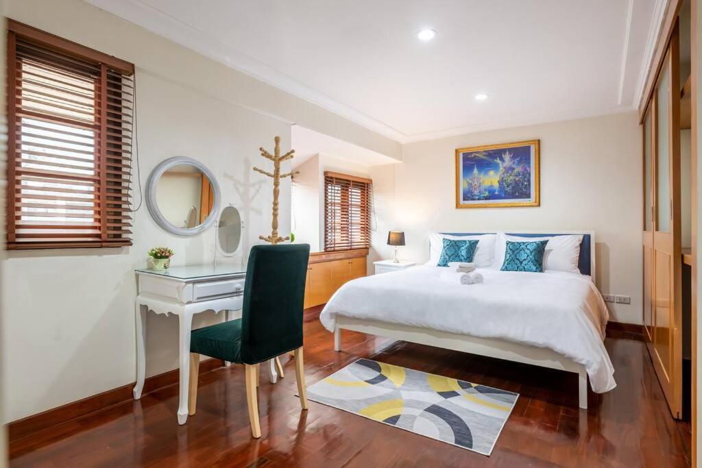 At Nana-5Bed, City Center, Nana Bts, Mbk, Central World, Siam Bangkok Exteriör bild