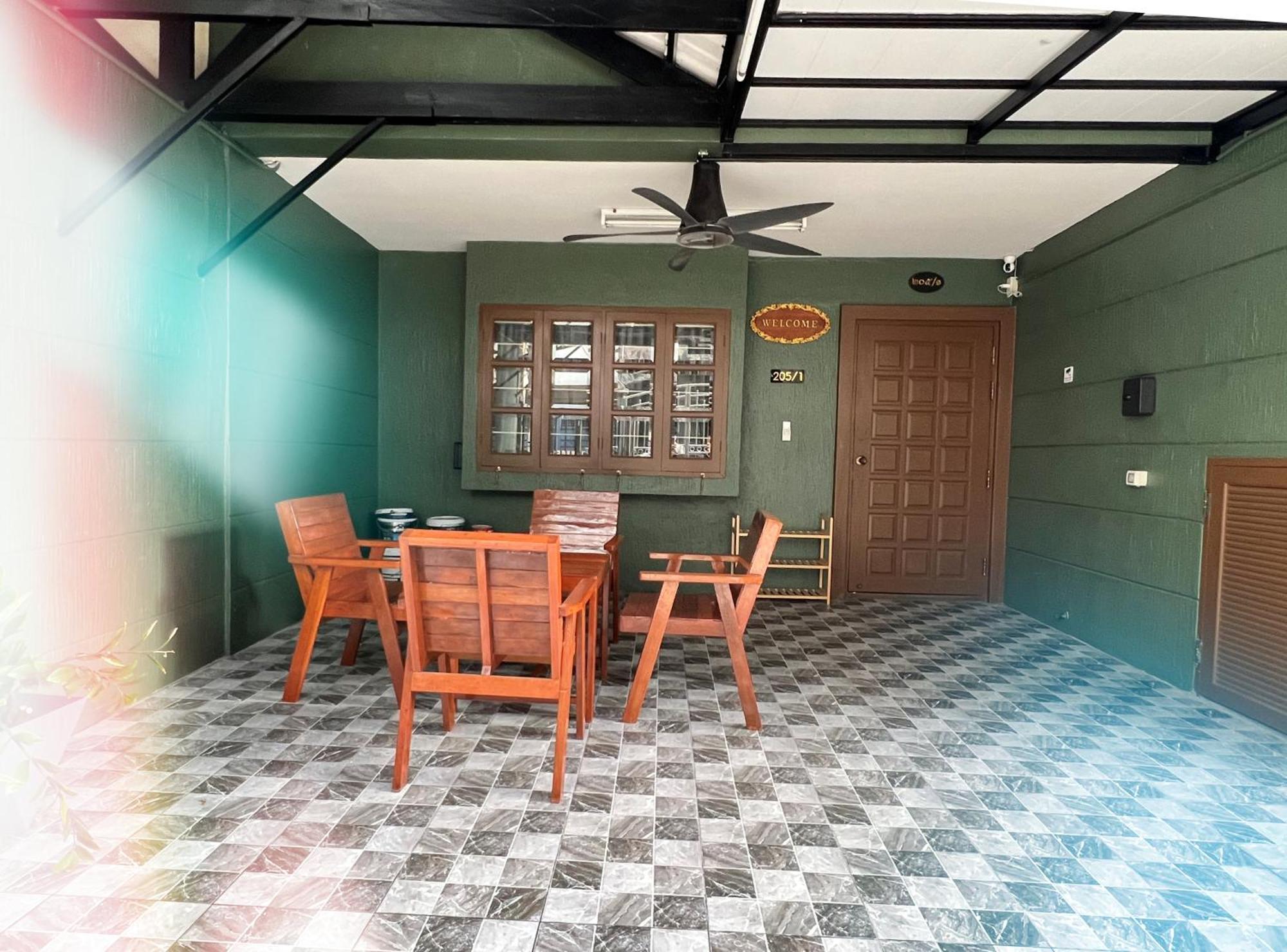 At Nana-5Bed, City Center, Nana Bts, Mbk, Central World, Siam Bangkok Exteriör bild